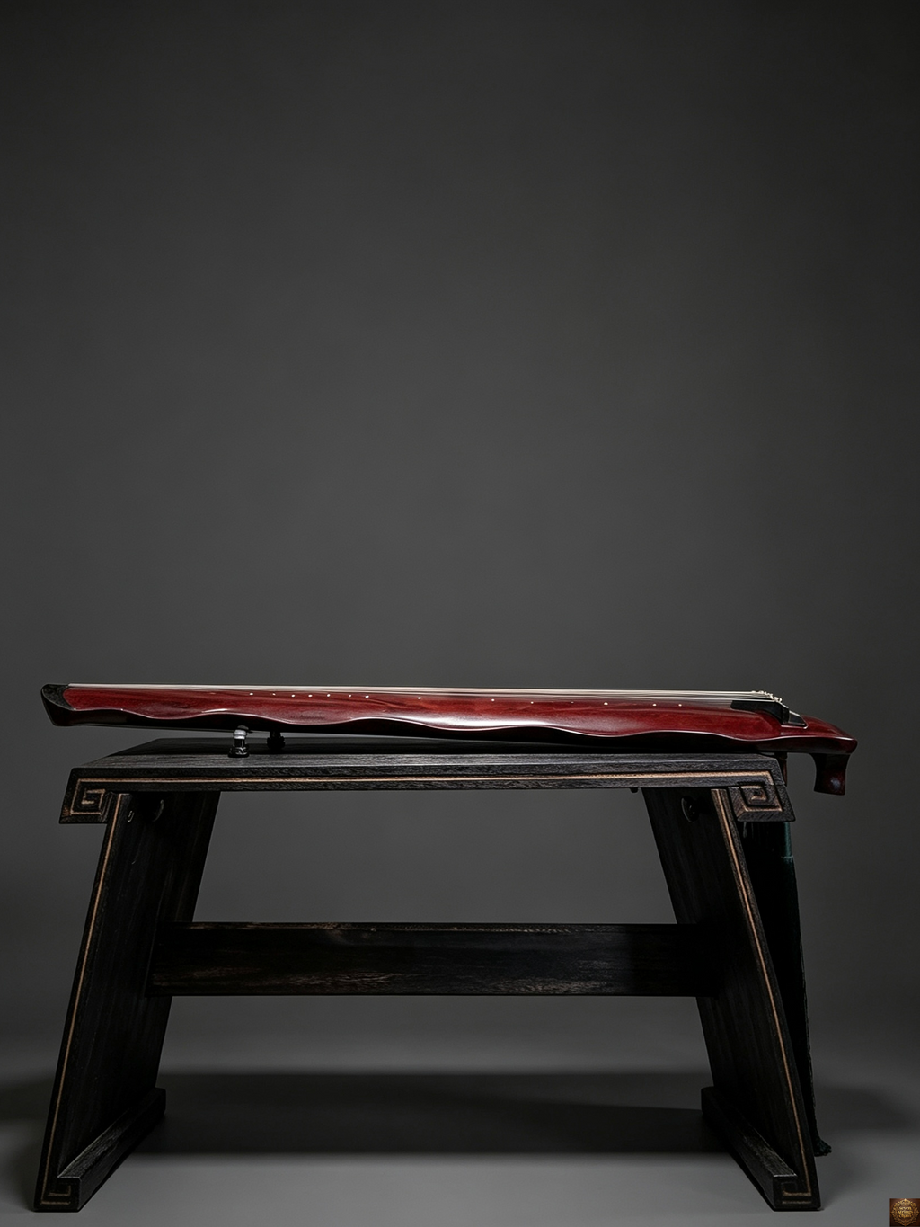 Detachable guqin table – close-up of screw joint mechanism showing assembly hardware on black lacquered wood